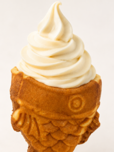 Creme Royal Vanilla Taiyaki soft serve ice cream